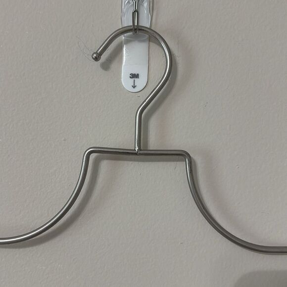 Victorias Secret Full Body Wire Form ~Minimalist Wire Wall Decor - Picture 2 of 8